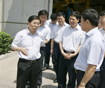 梅永紅市長到沃爾華集團調研指導工作