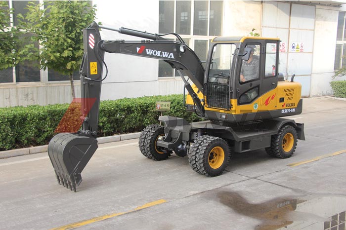 沃爾華集團隆重推出DLS870-9M輪式液壓挖掘機